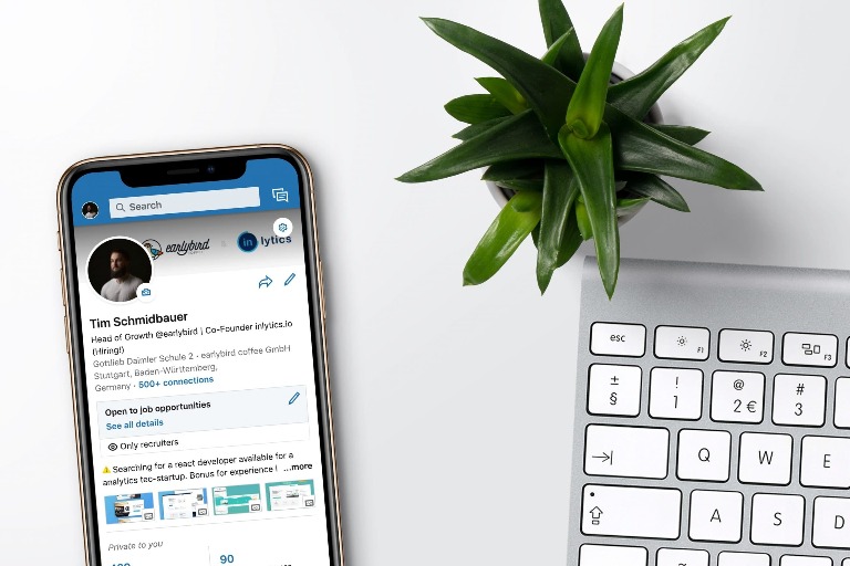 inlytics-linkedin-analytics-tool-RJT2EWPR0d0-unsplash